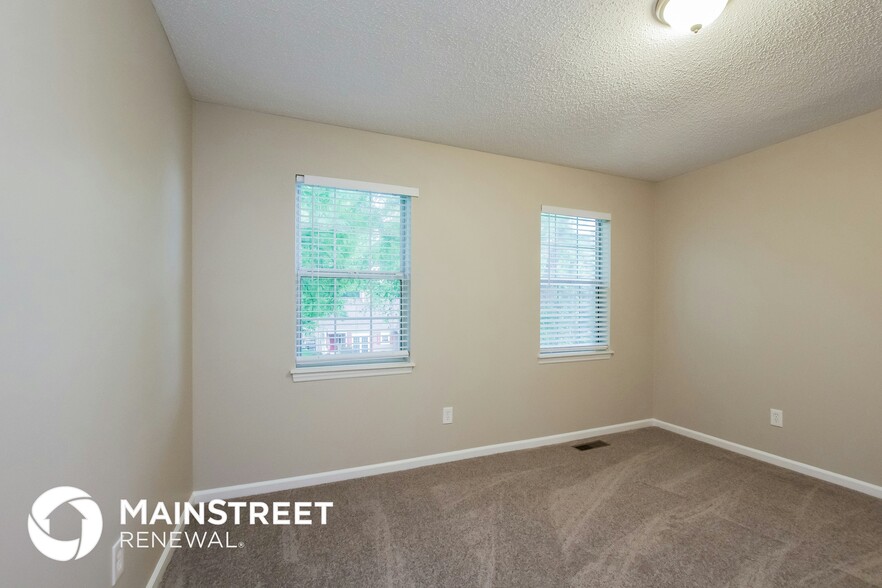Building Photo - 13706 Poppleton Ct
