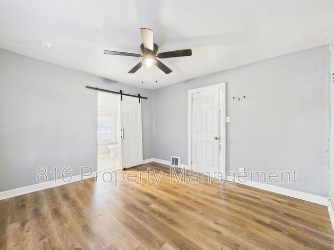 Building Photo - 3218 E 61st St