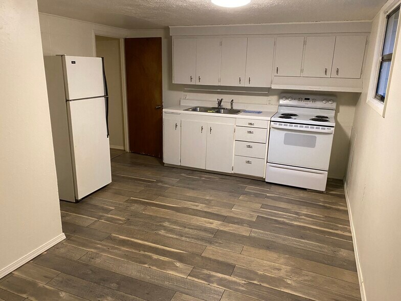 Building Photo - 5267 11th Ave NE