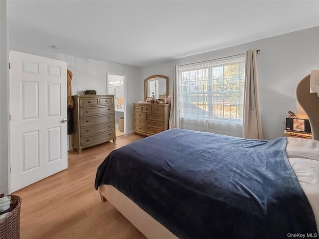 Building Photo - 50 Lois Ln