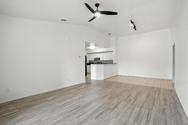 Building Photo - 8255 Ibis Club Dr