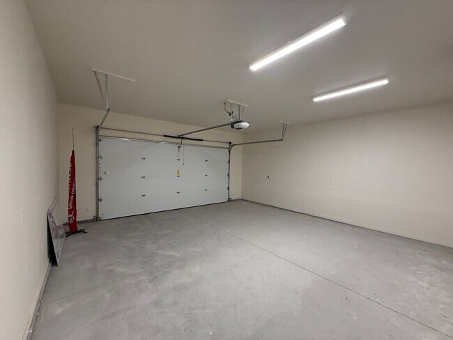 Building Photo - 2138 Brookfield Dr