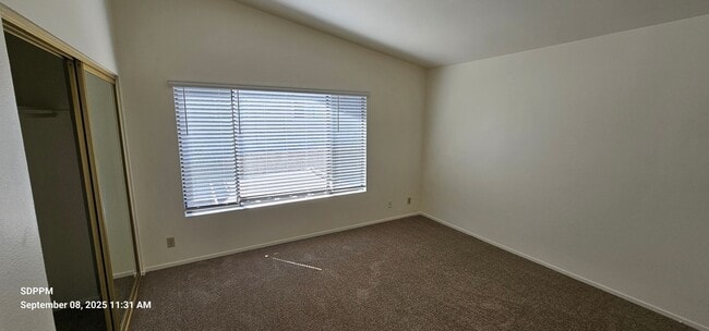 Building Photo - EL CAJON - Nice 3 Bedroom 2.5 Bath Townhou...