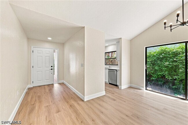 Building Photo - 857 Reef Point Cir