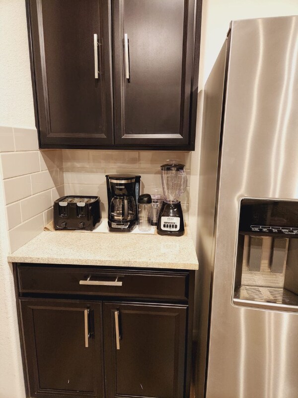 Building Photo - 3314 Dry Creek Dr