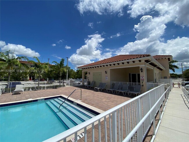 Building Photo - 210 NW 109th Ave