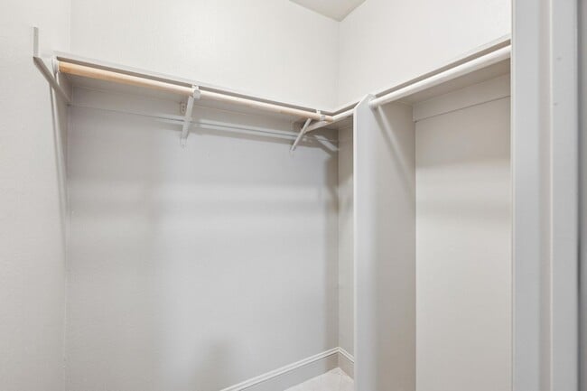 Building Photo - Luxurious Home in Downtown Palo Alto Available Now