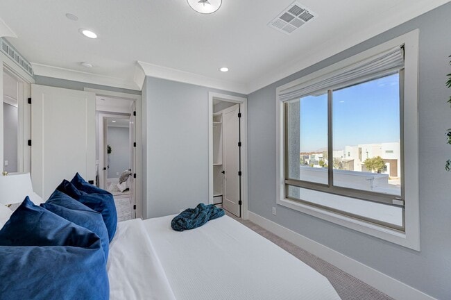 Building Photo - Distinctive Fully Furnished Estate in The Canyons!