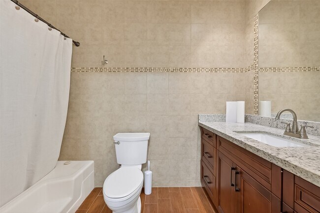 Building Photo - 11711 Memorial Dr