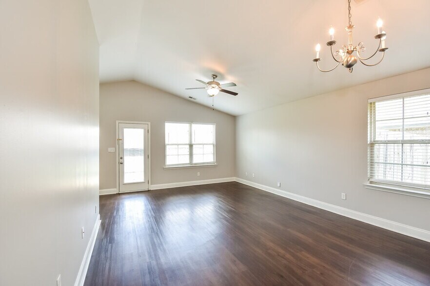 Building Photo - 8896 Willa Jean Cove