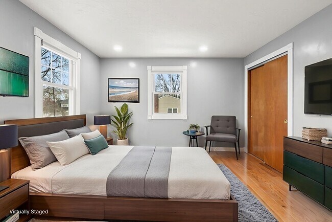 Building Photo - 70 W High St