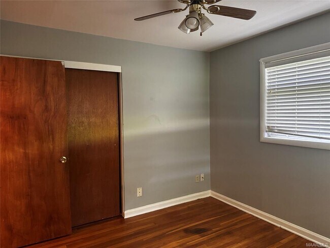 Building Photo - 111 Easthaven Rd
