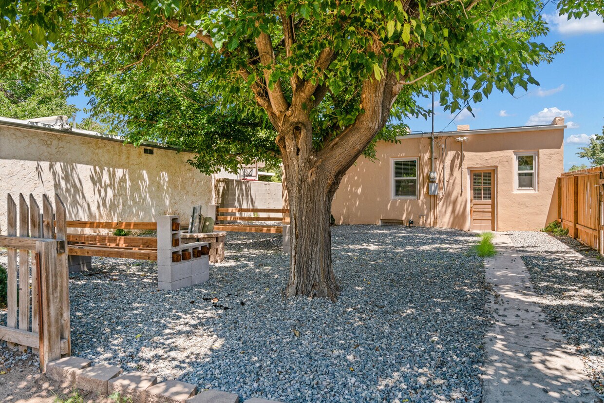 405 Solano Dr NE - 405 Solano Dr NE Albuquerque NM 87108 | Apartment Finder