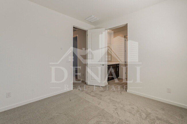 Building Photo - 2434 W Rowel Rd