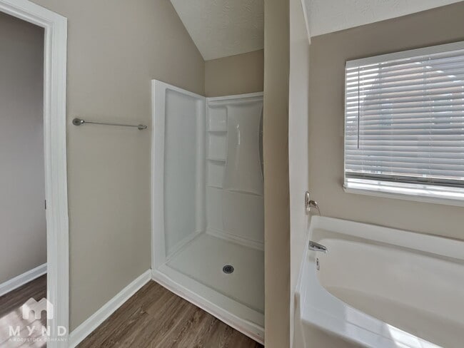 Building Photo - 3302 Summer Brooke Ln