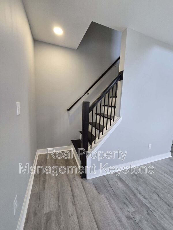 Building Photo - 1122 Stock St
