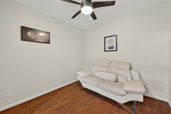 Building Photo - 4045 Osby Dr