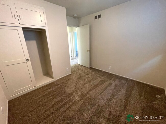 Building Photo - Remodeled 3 Bedroom, 2 Bath in South San Francisco off of Hillside