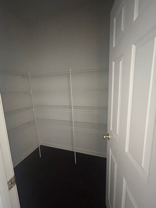 Building Photo - 4293 Kelso Dr