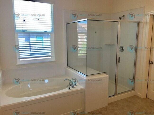 Building Photo - Beautiful 3-Bedroom Home in South Meadows ...