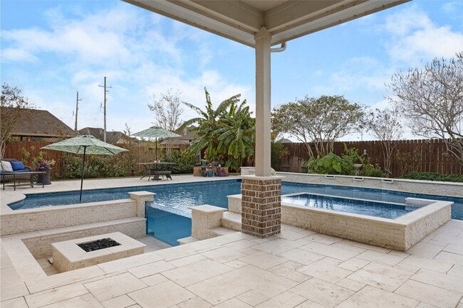 Building Photo - 16817 W Caramel Apple Trail