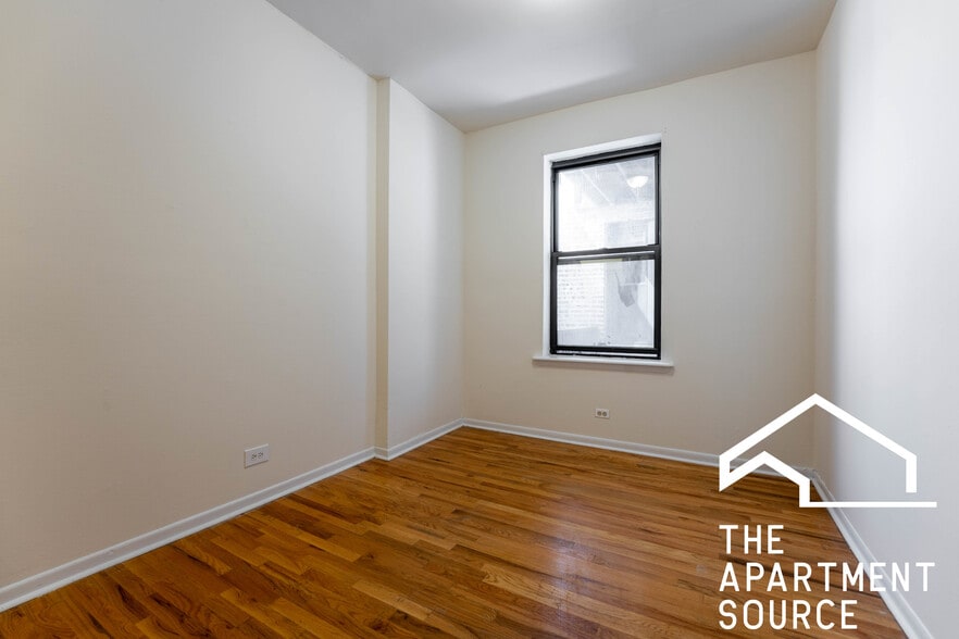 Building Photo - 2323 N Kedzie Blvd
