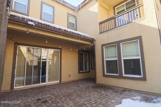 Building Photo - 10890 Serratina Dr