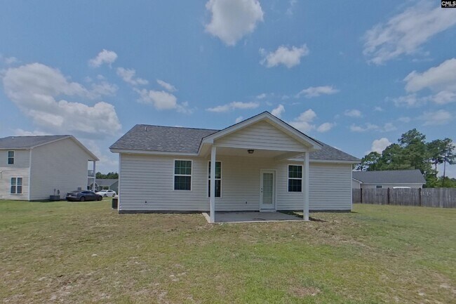 Building Photo - 11 Sedge Ct
