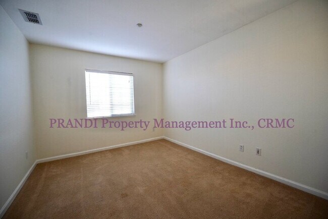 Building Photo - 14 Pizarro Ave