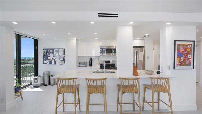 Building Photo - 3031 N Ocean Blvd