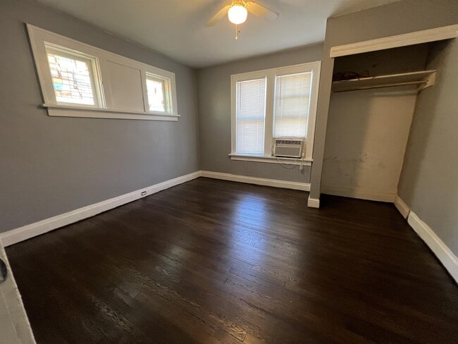 Building Photo - 1260 Gimblin St