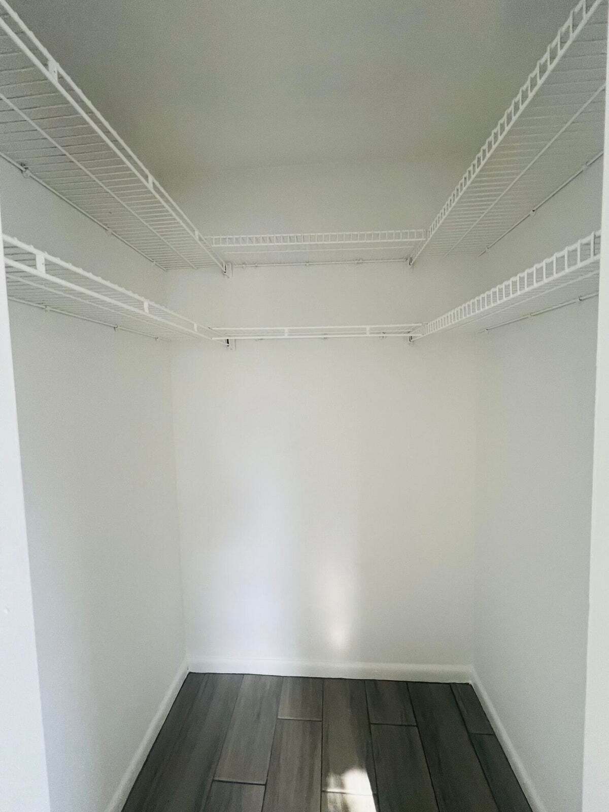 Building Photo - 510 24th Ave N