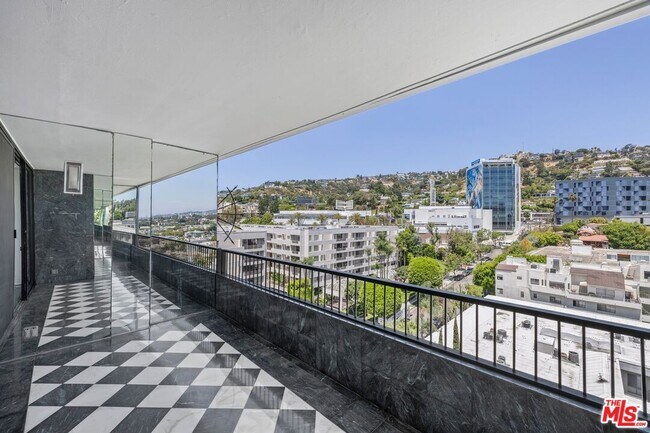 Building Photo - 1100 Alta Loma Rd