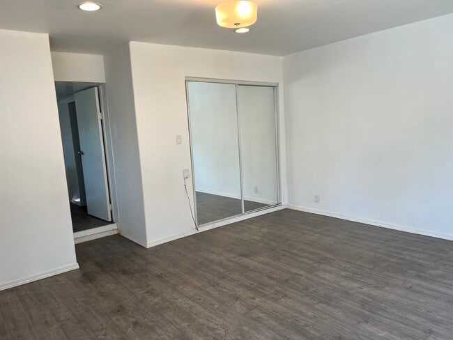 Building Photo - 1437 Highland Ave