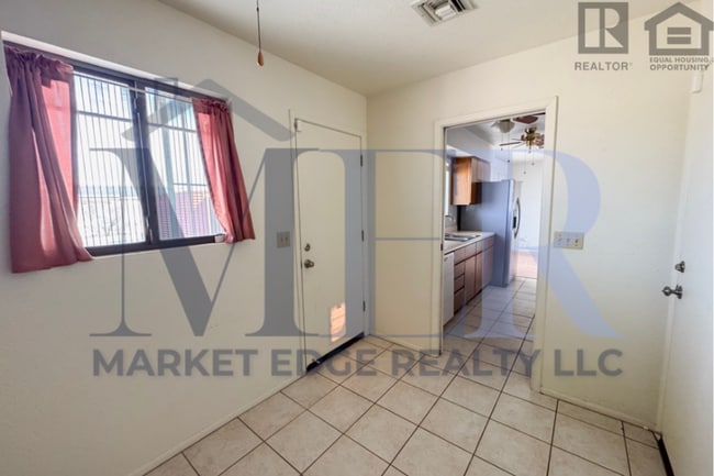 Building Photo - 2Bed/1.5Bath House in Arizona City! Ready for Immediate Move-In! -- RV GATE! NO HOA!