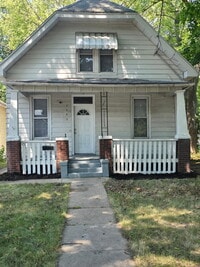 Building Photo - 1403 N Machin Ave
