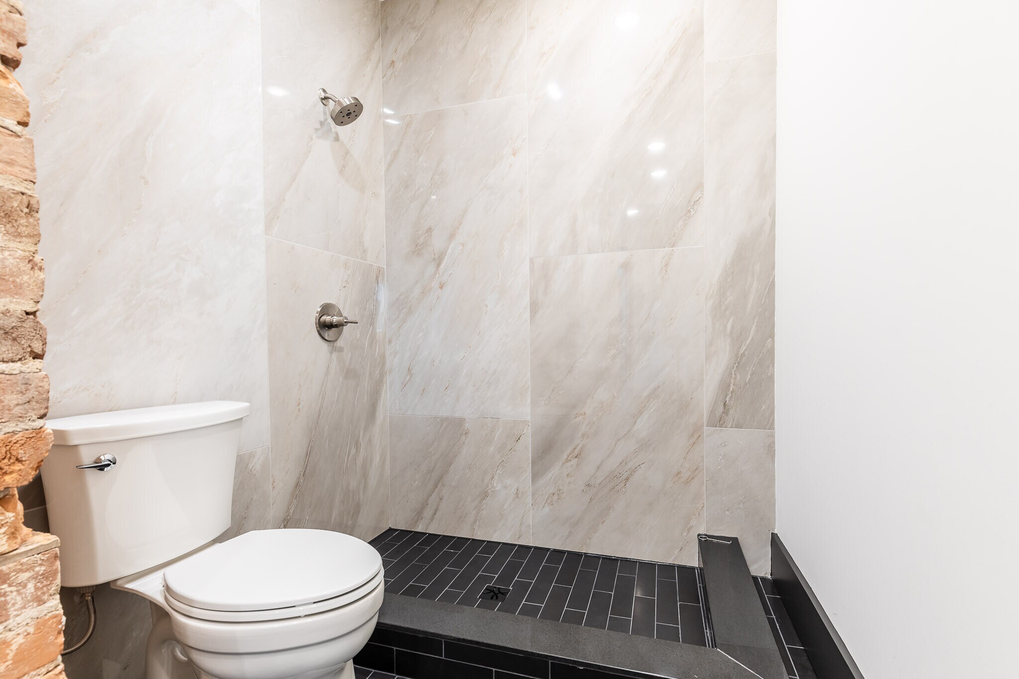 Bath 2 has glass doors in shower - 728 E McMillan St