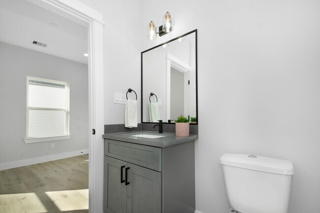 Building Photo - 2105 Sam Wilson St