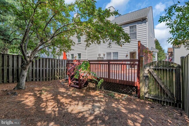 Building Photo - 9354 Sombersby Ct