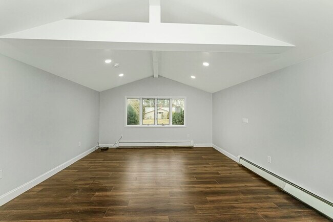 Building Photo - 57 Sloane Dr