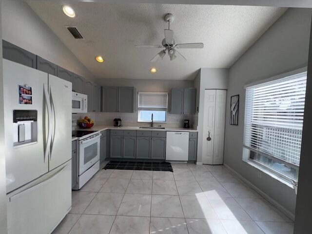 Building Photo - 1883 Oak Berry Cir