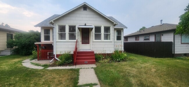 Building Photo - 405 S 12th Ave