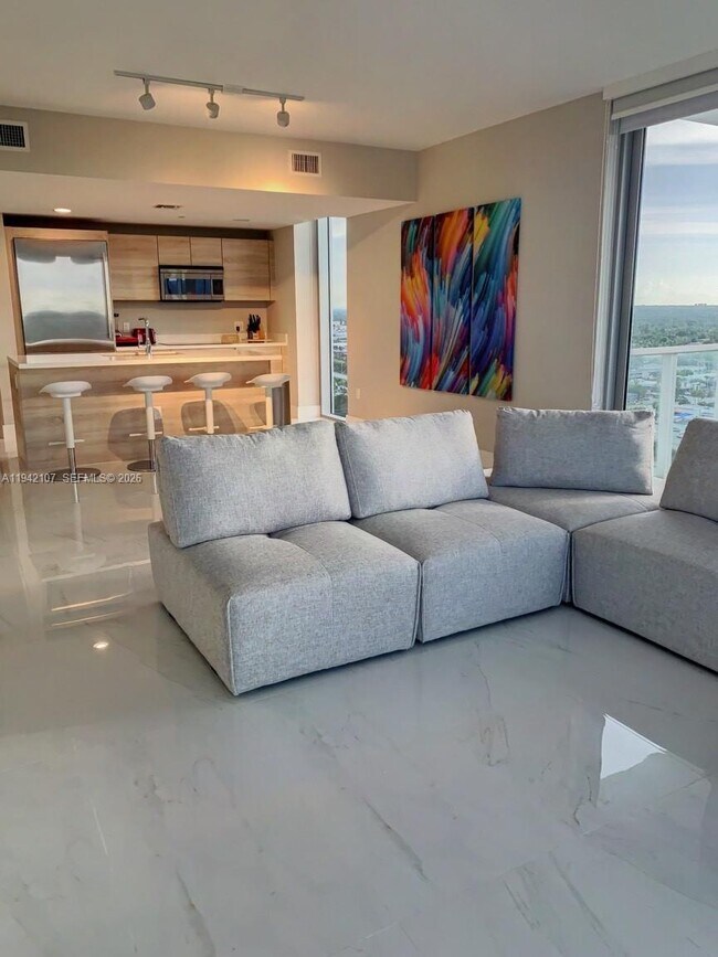 Building Photo - 16385 Biscayne Blvd