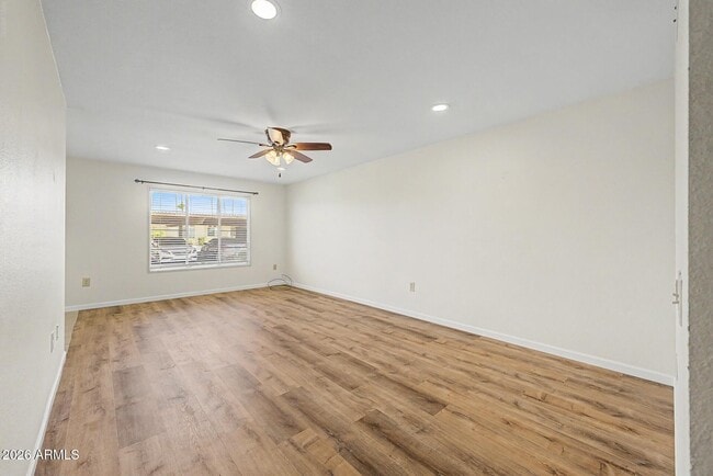 Building Photo - 13622 N 98th Ave