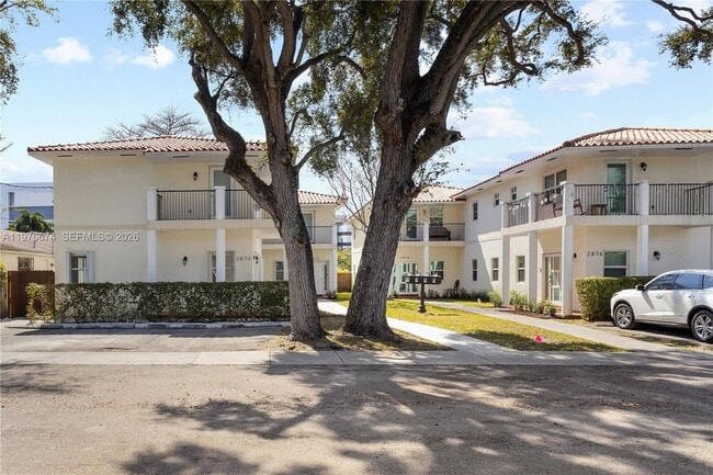 Building Photo - 2870 SW 21st St