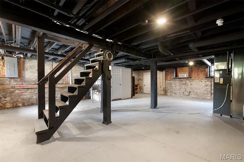 Building Photo - 604 Bellerive Blvd