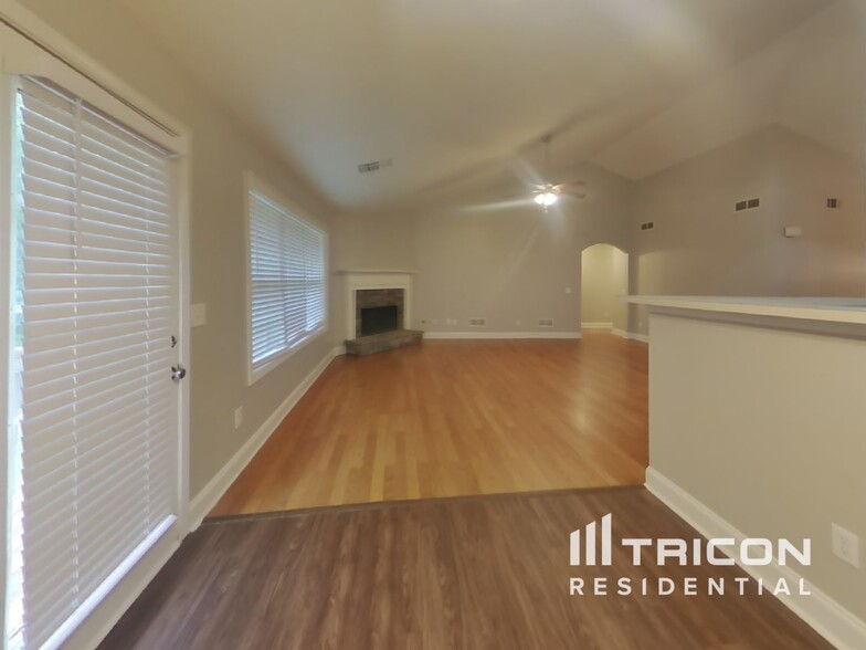 Building Photo - 157 Sinyard Cir