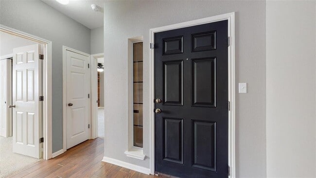 Building Photo - 221 Creek Ridge Ln