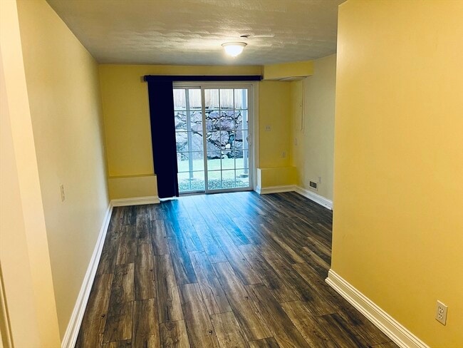 Building Photo - 9 Nirvana Dr