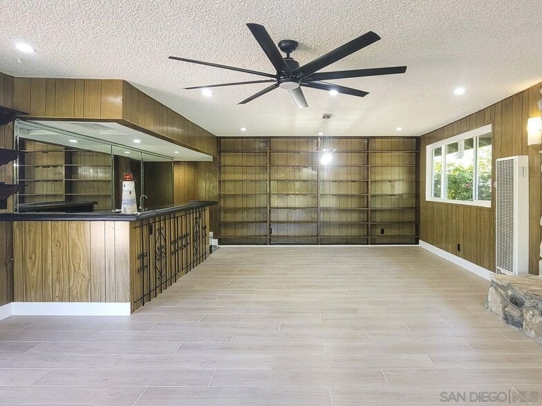 Building Photo - 151 W Hillside St